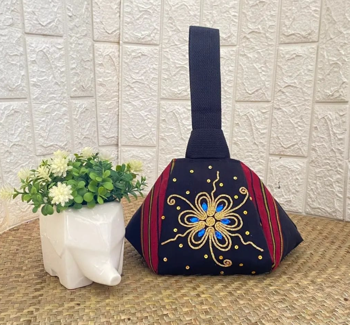 Knot bag   motif bunga sulur pakis